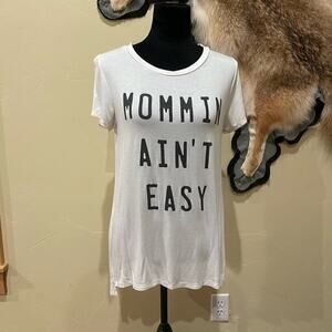 Mommin Ain’t Easy Tee‎